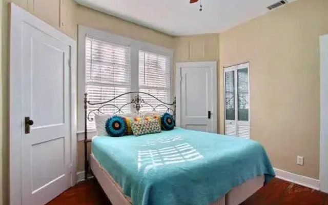 Forsyth Park West Carriage House