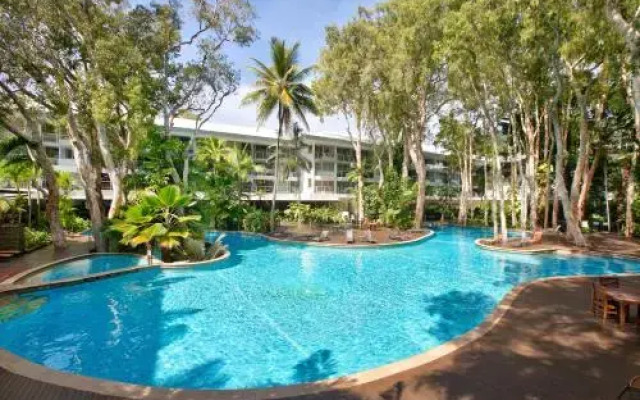 Palm Cove Beach Apartment