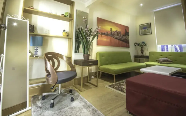 ROCH Lovely Townhouse 4 Bed 2 Bath