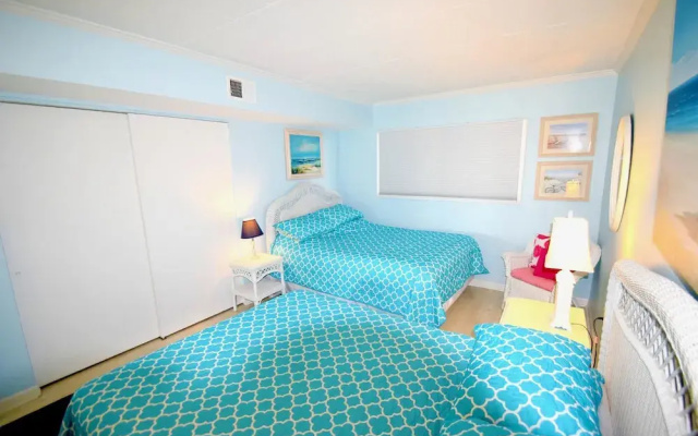Ocean Hideaway 111 by RedAwning