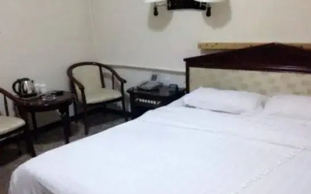 Manzhouli Crown Inn