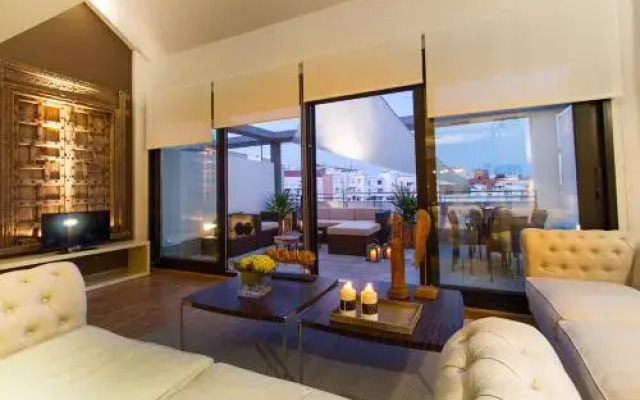 Valencia Boutique Center