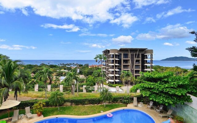 2BR Condo up in the hills of Tamarindo by RedAwning