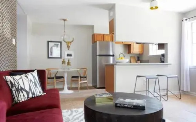 Exquisite Bywater Suites by Sonder
