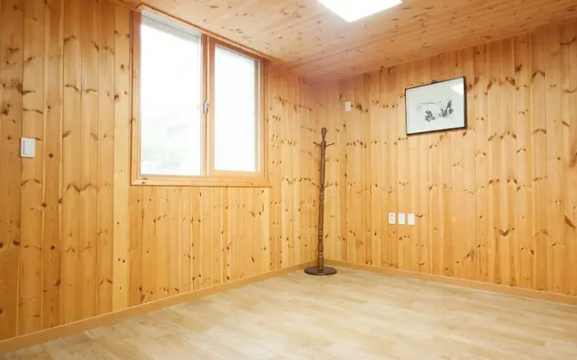 Sanchung Nari Flower Pension
