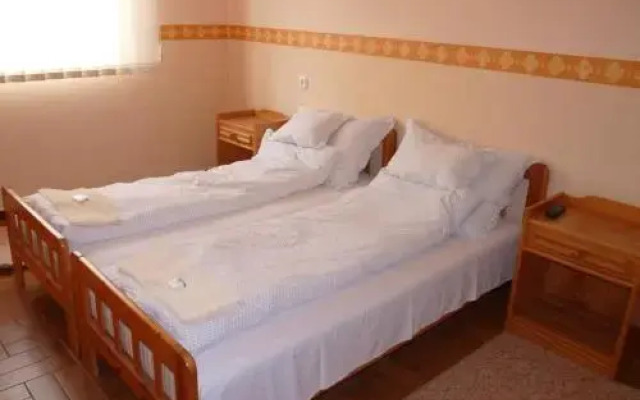Kerekes Panzió és Étterem