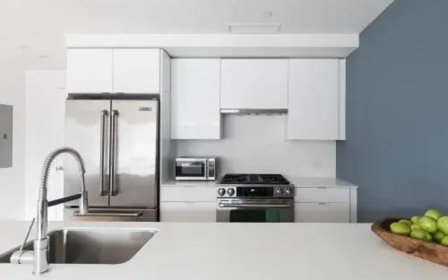 Vibrant Seaport Suites by Sonder