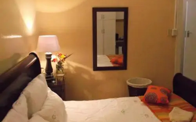 Stone Crescent Hotel