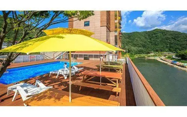 Gapyeong River Spa Pension