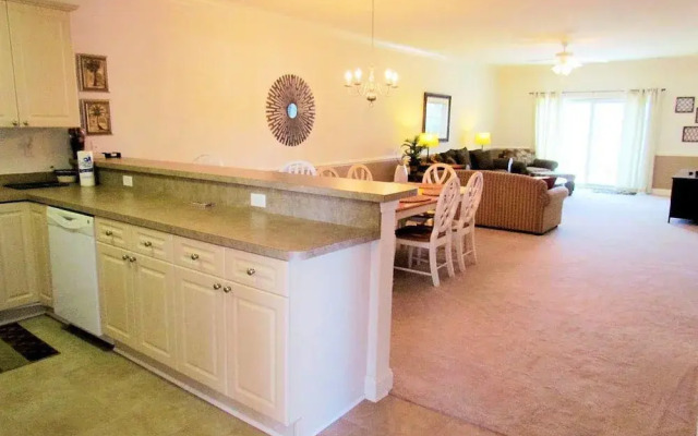 Magnolia Pointe 302 4827P 3 Br condo by RedAwning
