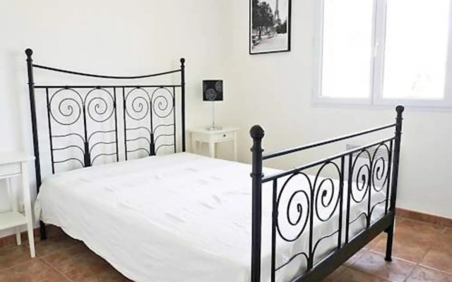 Holiday Home (LOG160)