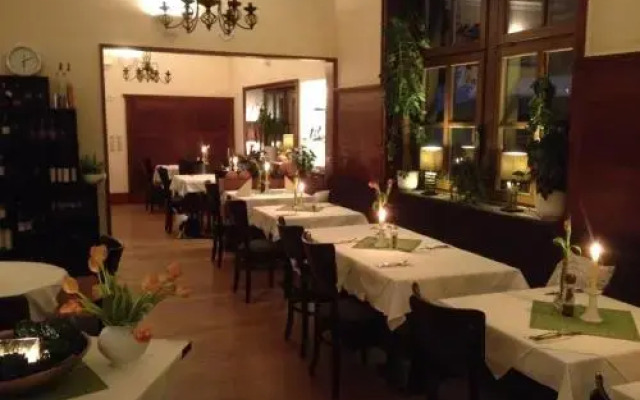 Linde Restaurant & Hotel