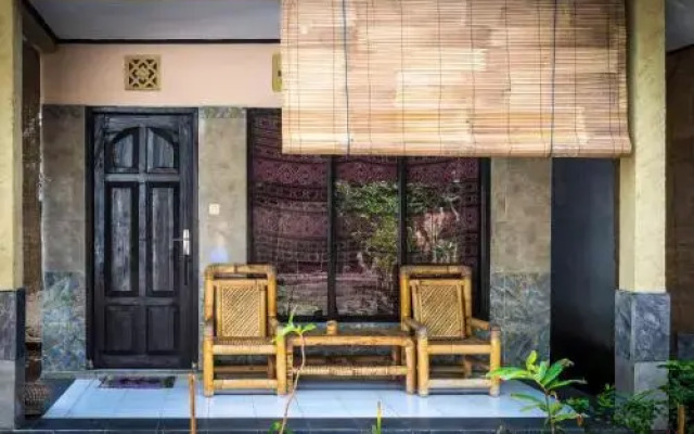 Yellow Coconut Homestay