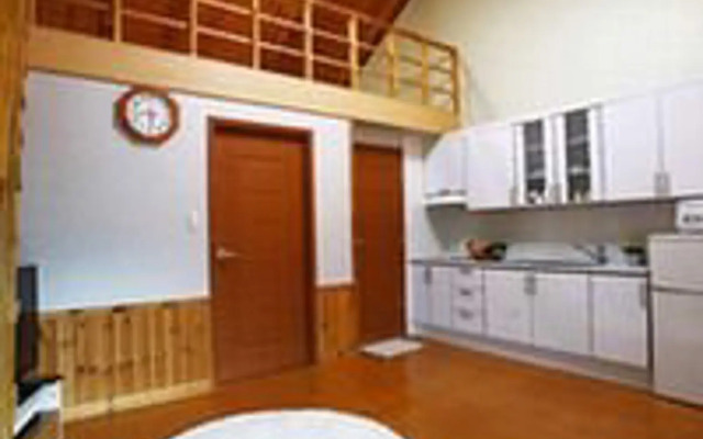 Hongchen Happiness Yard Pension