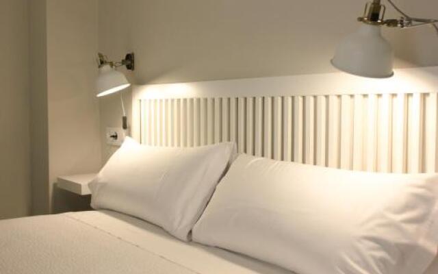 Las Atarazanas - Design Hostal