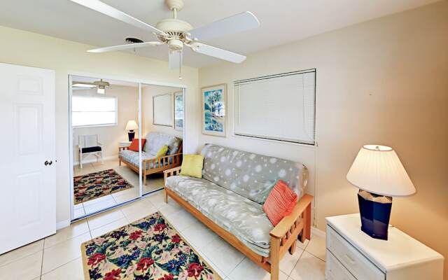 Sunny Beach Bungalow - 2 Br Home