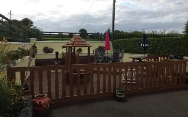 Seawater View Bed and Breakfast