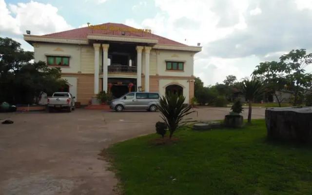 Rattanaphongphasouk Hotel