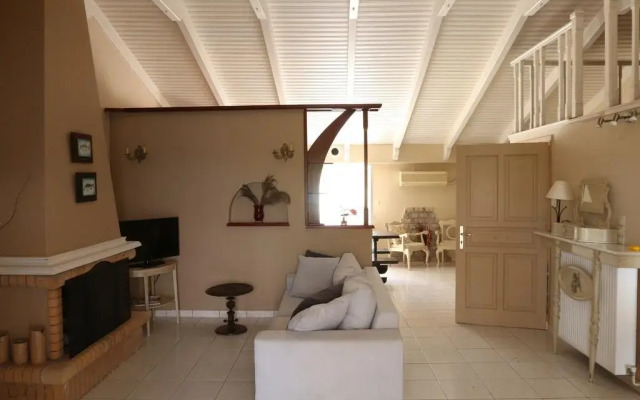 Vanessa Studios