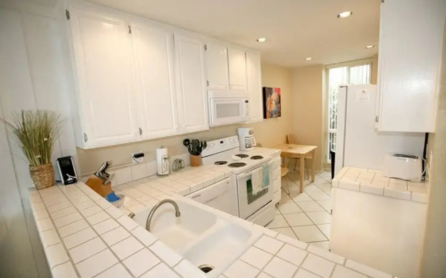 Palm Villa by RedAwning