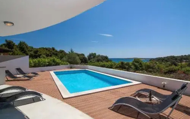 Villa Sunrise Premantura Sea View