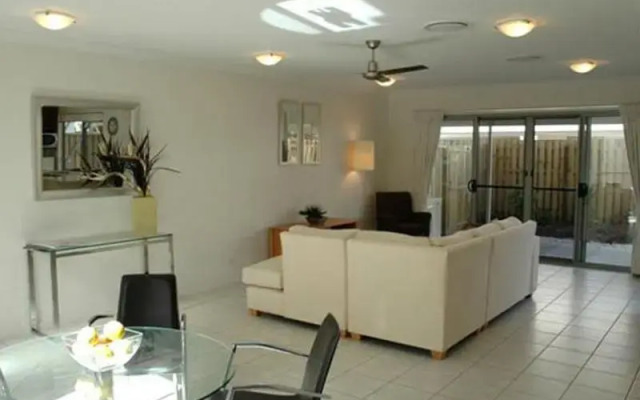 Coolum Villas
