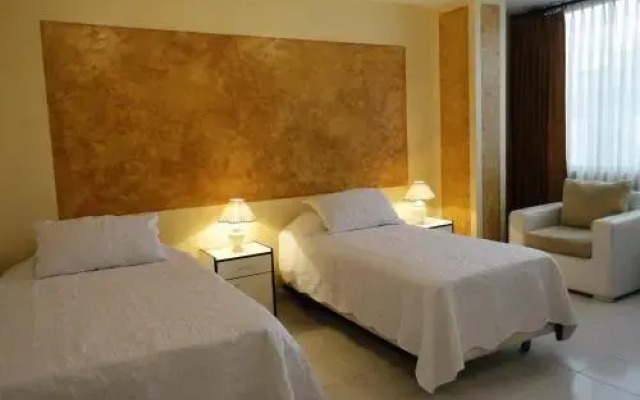 HOTEL MAISON FIORI (Centro)