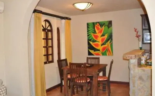 Pueblo Colonial