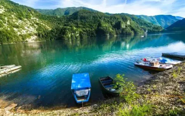 Camping Village Lago Arsié