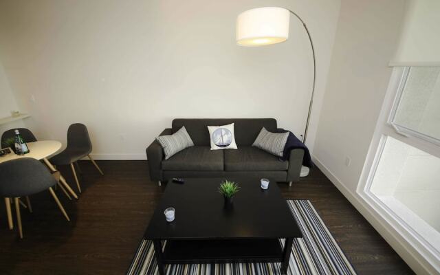 Hollywood Apartments by Barsala