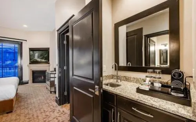 Luxury Hotel Residences - 2 Br Condo