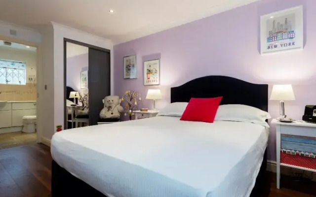 Veeve  2 Bed Mews House Chadwick Mews Chiswick