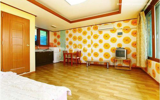 Ganghwa Sun House Pension