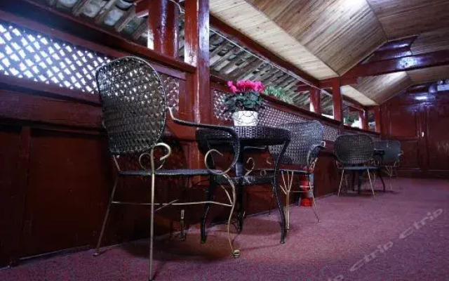 Lijiang Tianyu Sunshine Holiday Inn Zi Qing Boutique