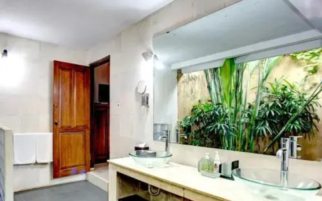 Villa Taman Rahasia