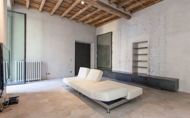 Rental in Rome Loophouse