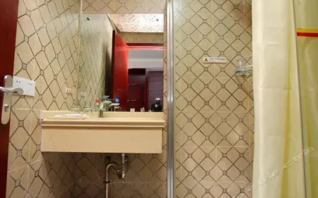 Super 8 Hotel Lianyungang Bathing Beach Ping Shan Road