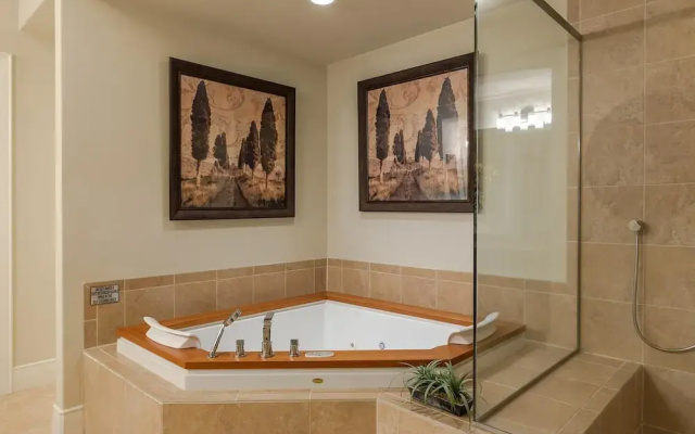 Turquoise Place Unit 1402C
