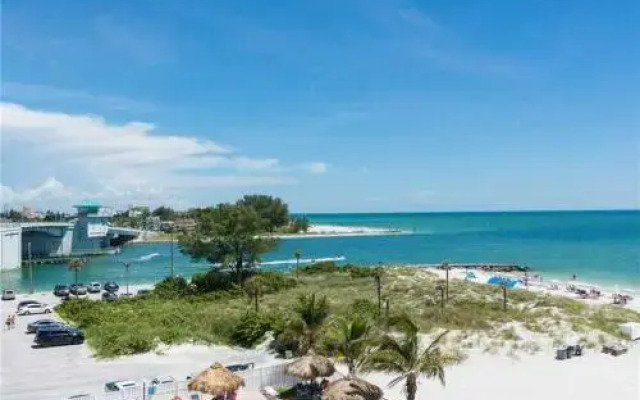 #302 Beach Place Condos