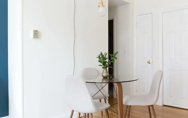 Modern Back Bay Suites by Sonder