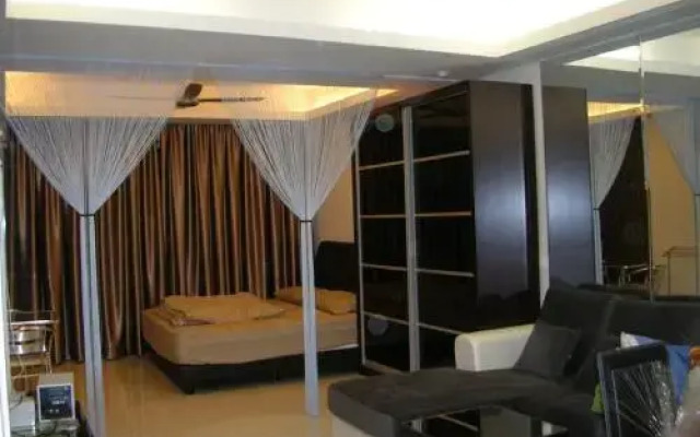 Carlton Suite (Private Unit) at Plaza Damas