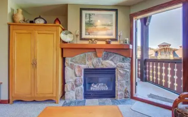 Eagle Springs East 402: Buffaloberry Suite