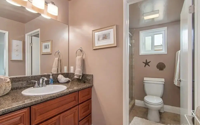 Coastal Hideaway - 2 Br Townhouse