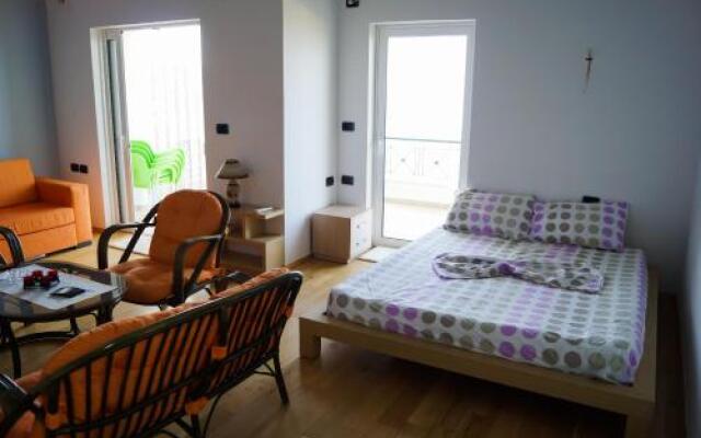 Sunshine Guesthouse Dhermi