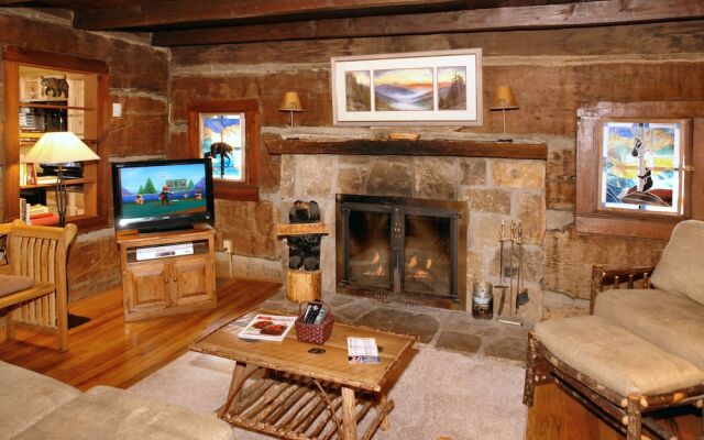 Bear Cabin 462 - Two Bedroom Cabin