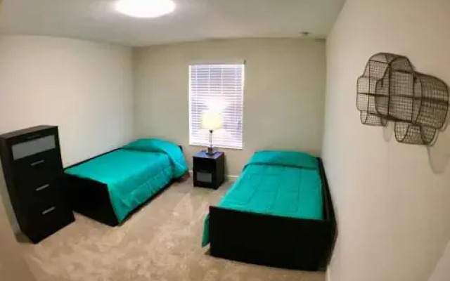 Four Bedrooms Home with Pool 3109