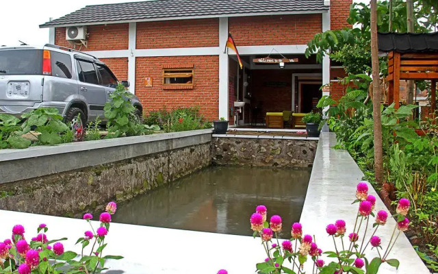 RedDoorz Near Stt Telkom