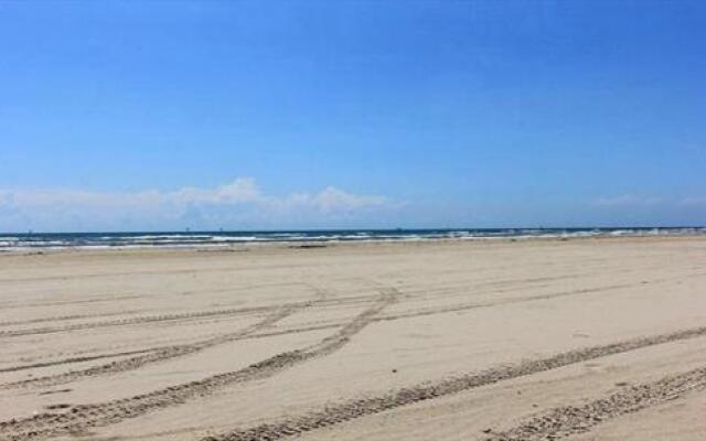 Private Beach Side Island Gem Home by Redawning