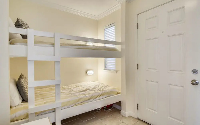 Seascape 1110 - 2 Br Condo