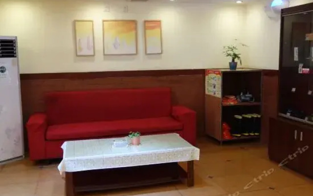 Home Inn (Changsha Train Station Aboluo Square) (Currently Unavailable)